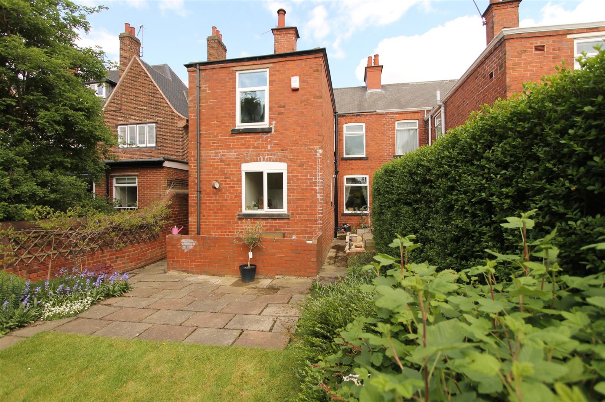 Avenue Road, Chesterfield