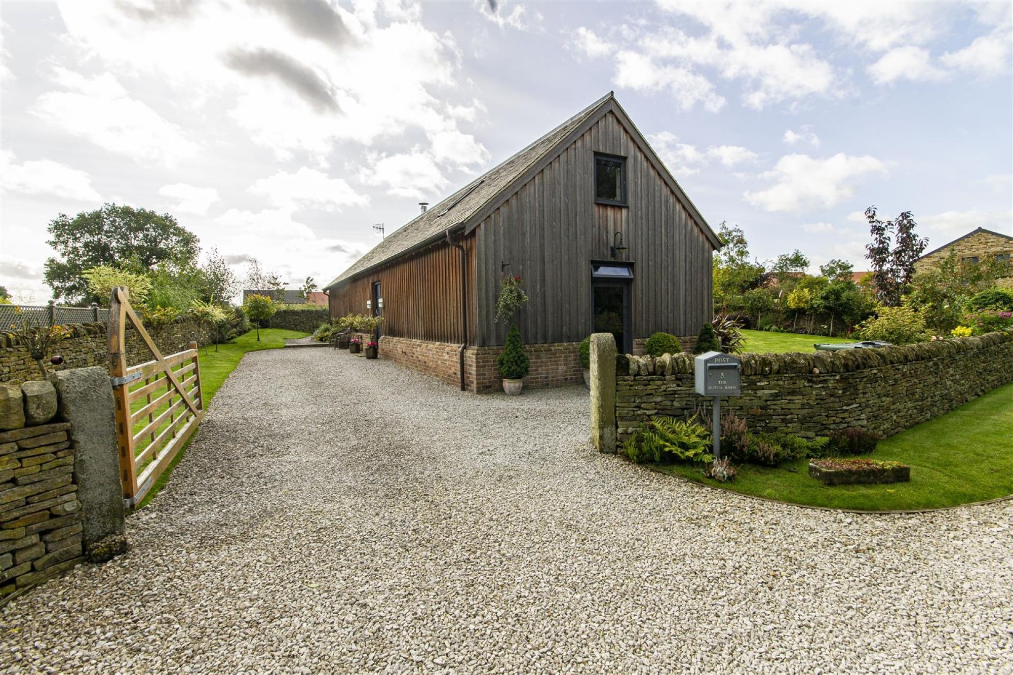 Dunston Grange, off Dunston Lane, Chesterfield
