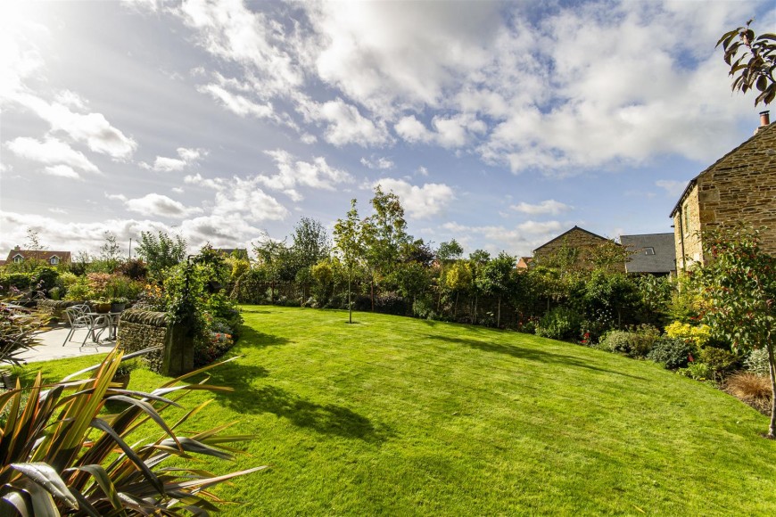Dunston Grange, off Dunston Lane, Chesterfield