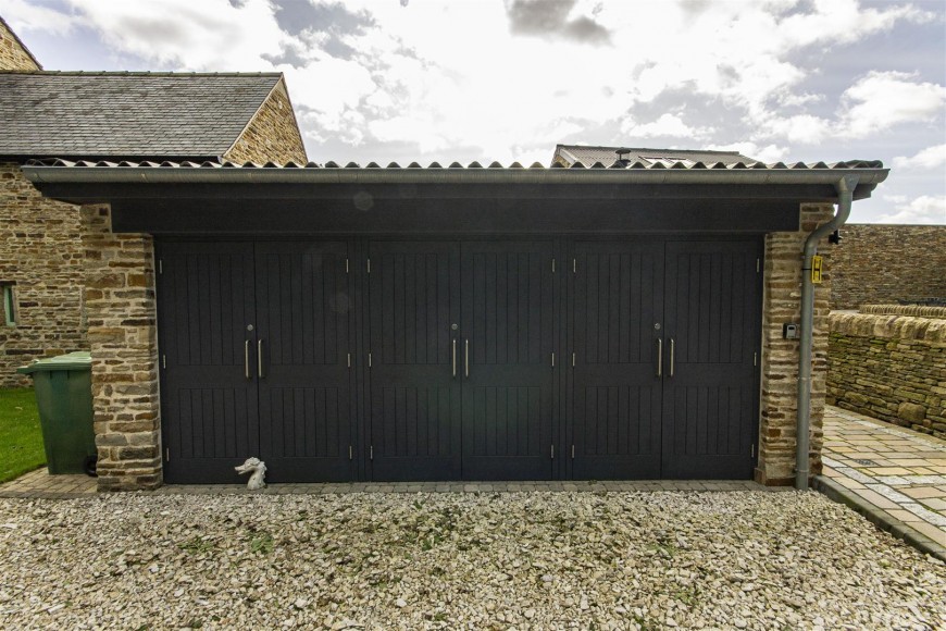 Dunston Grange, off Dunston Lane, Chesterfield