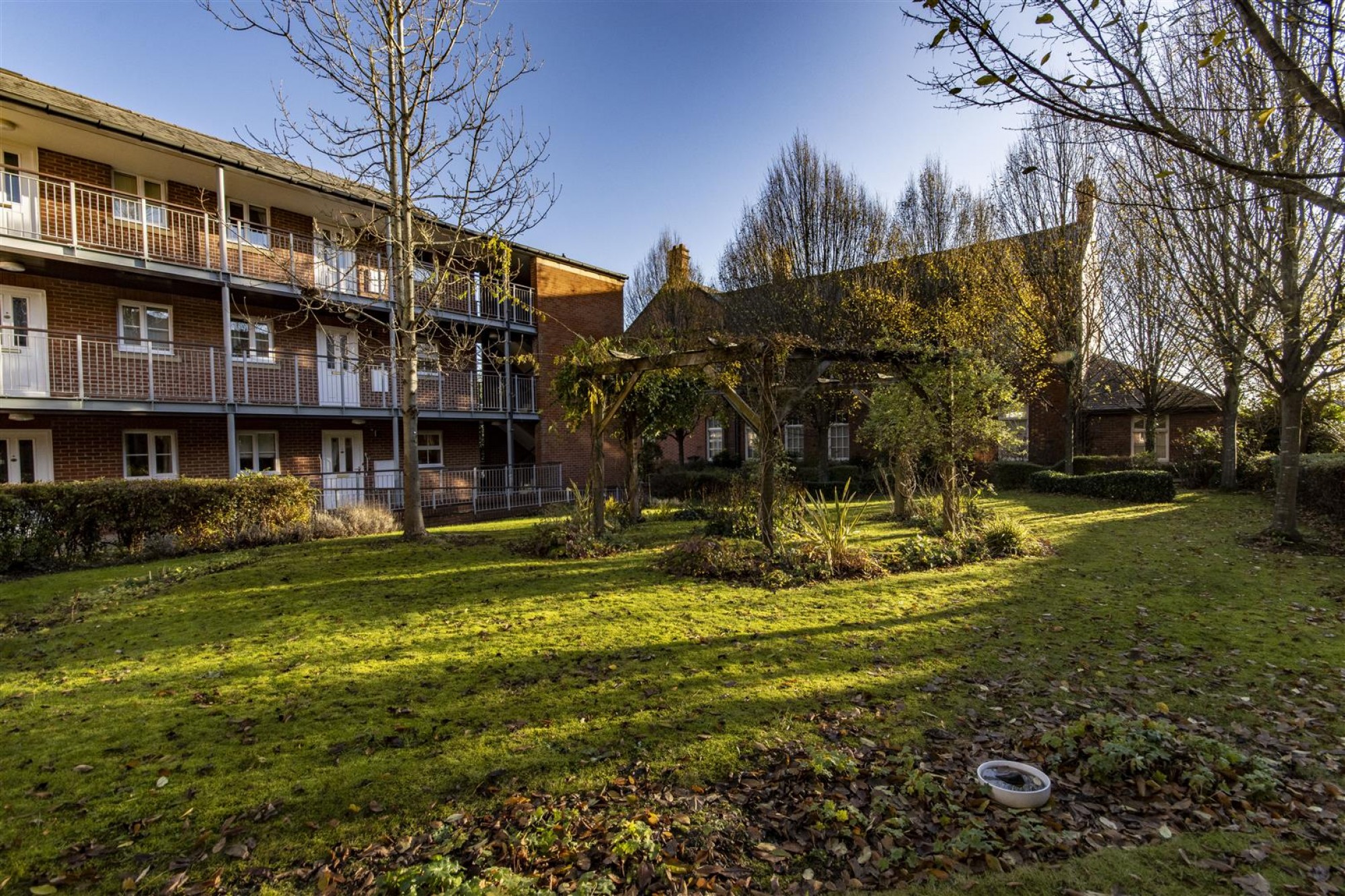 Stirling Court, off Nightingale Close, Chesterfield