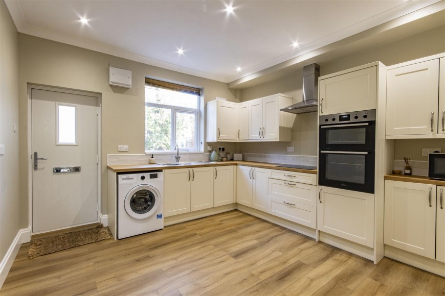Brook Vale, Chatsworth Road, Chesterfield