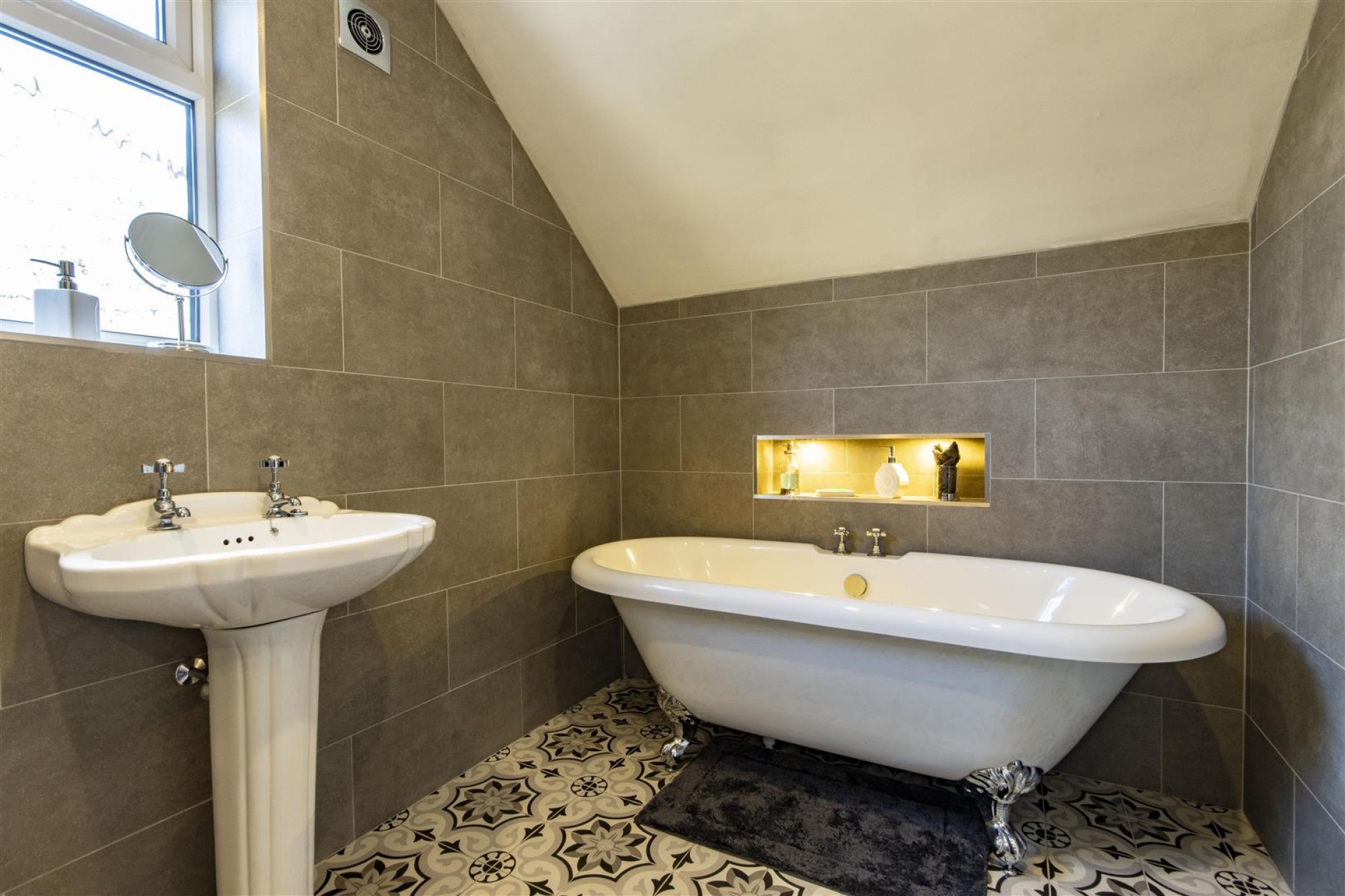 The Crescent, Holymoorside, Chesterfield
