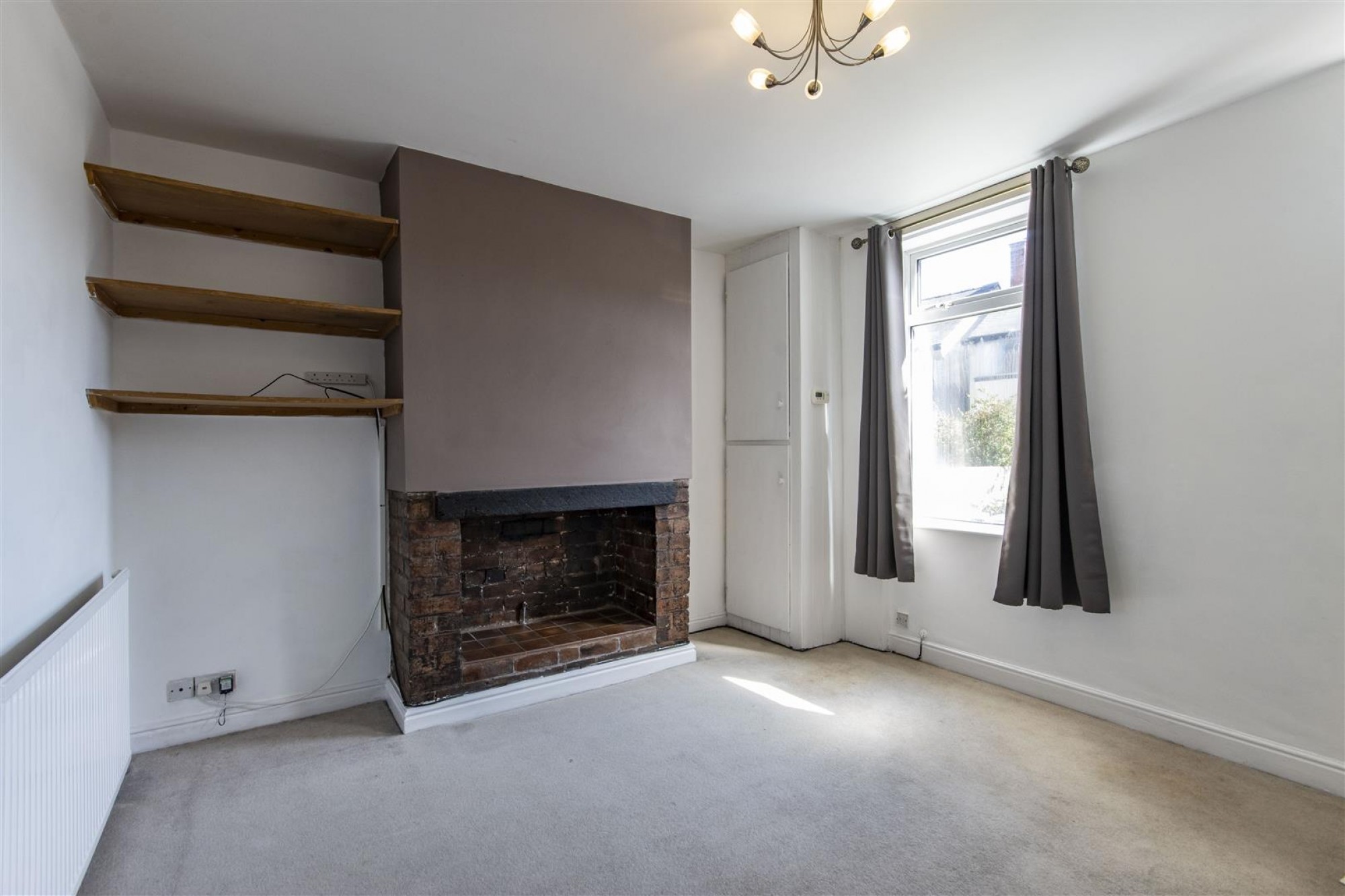 Vincent Crescent, Brampton, Chesterfield