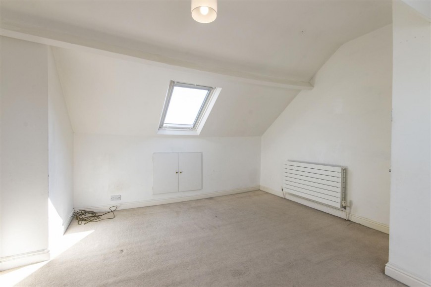 Vincent Crescent, Brampton, Chesterfield