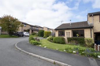 Farndale Avenue, Walton, Chesterfield