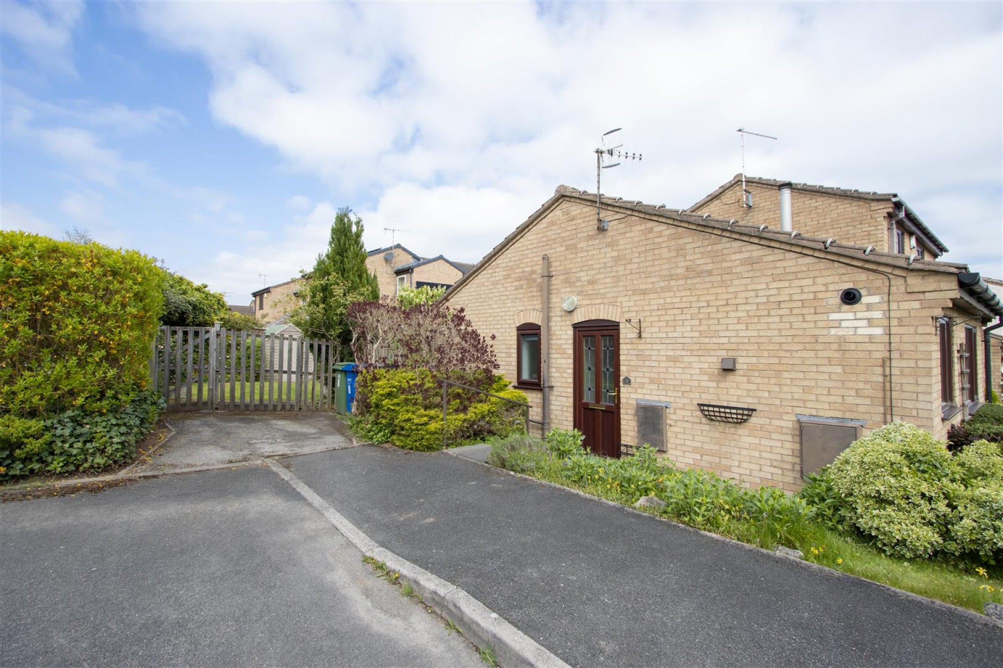 Farndale Avenue, Walton, Chesterfield