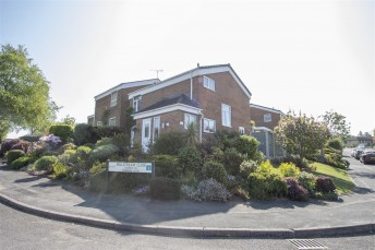 Lake View Avenue, Walton, Chesterfield