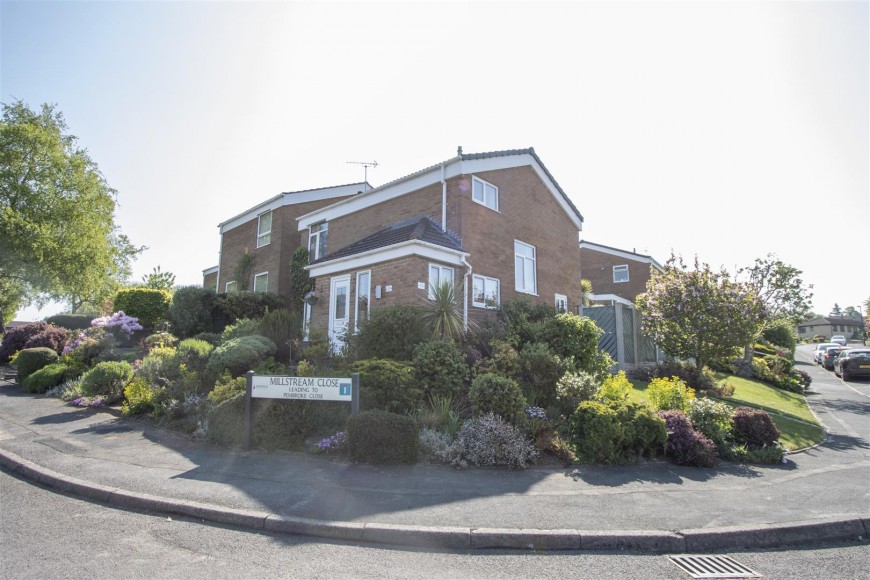 Lake View Avenue, Walton, Chesterfield