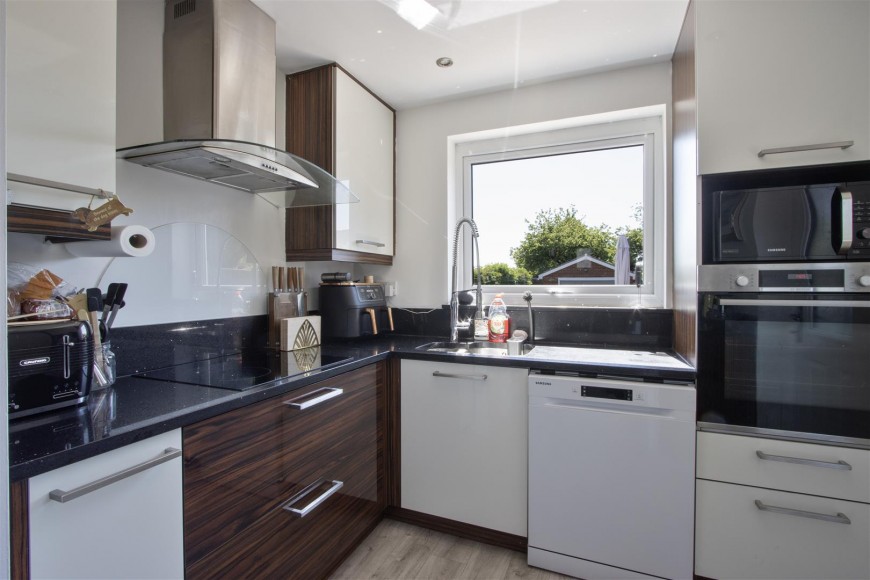Broomfield Avenue, Hasland, Chesterfield