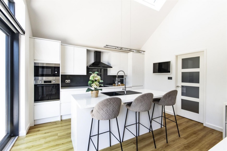 Woodvale Close, Somersall, Chesterfield