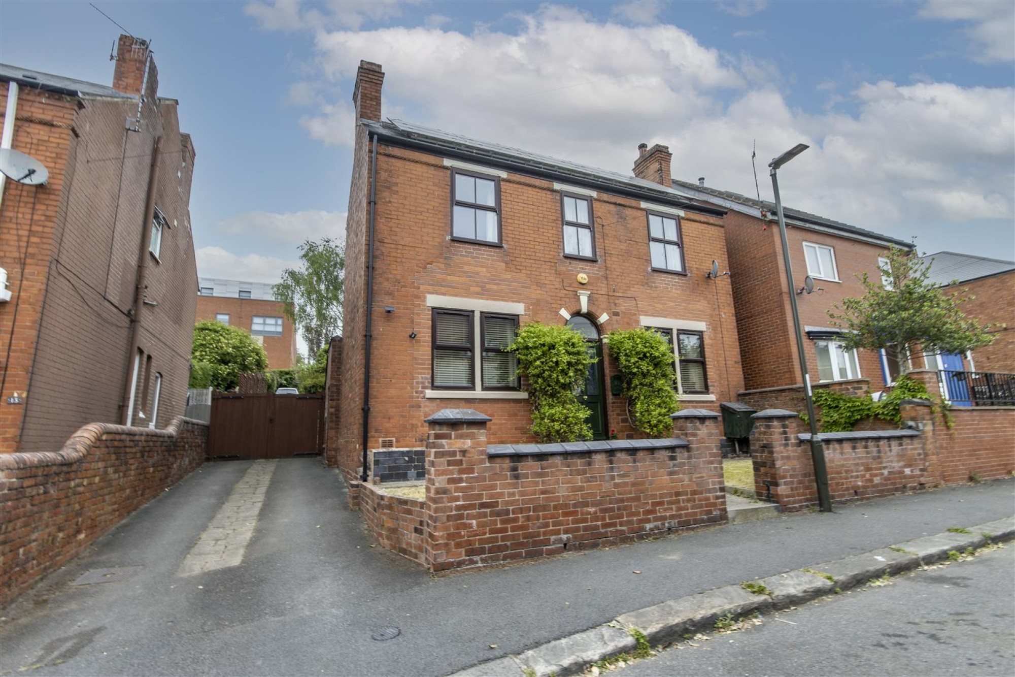 Spring Bank Road, Chesterfield