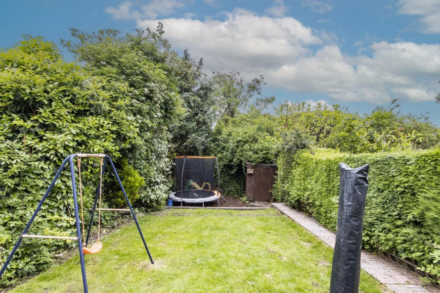 Orchards Way, Walton, Chesterfield
